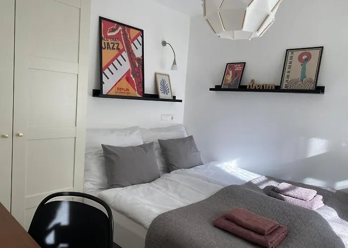 Mydowntownhome @ Parliament *